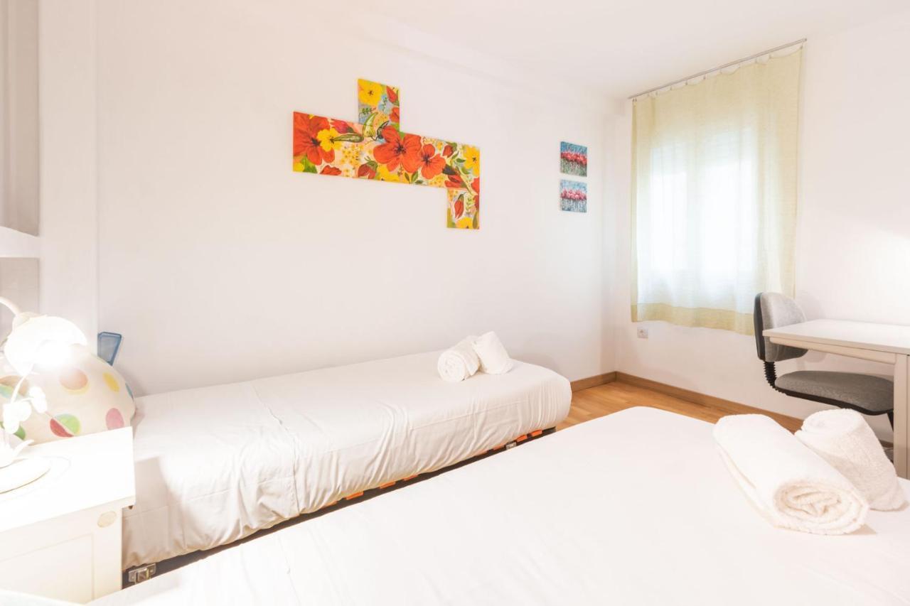 Goles Courtyard With Parking By Valcambre Apartman Sevilla Kültér fotó