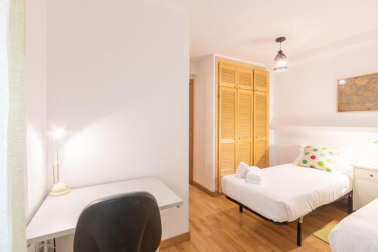 Goles Courtyard With Parking By Valcambre Apartman Sevilla Kültér fotó